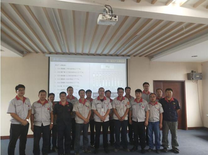 銳意改革 激發(fā)活力 回歸產(chǎn)品 強本固基 為迎接華翔集團新一輪騰飛，打造世界華翔而不懈奮斗！---記華翔集團制造平臺成立大會