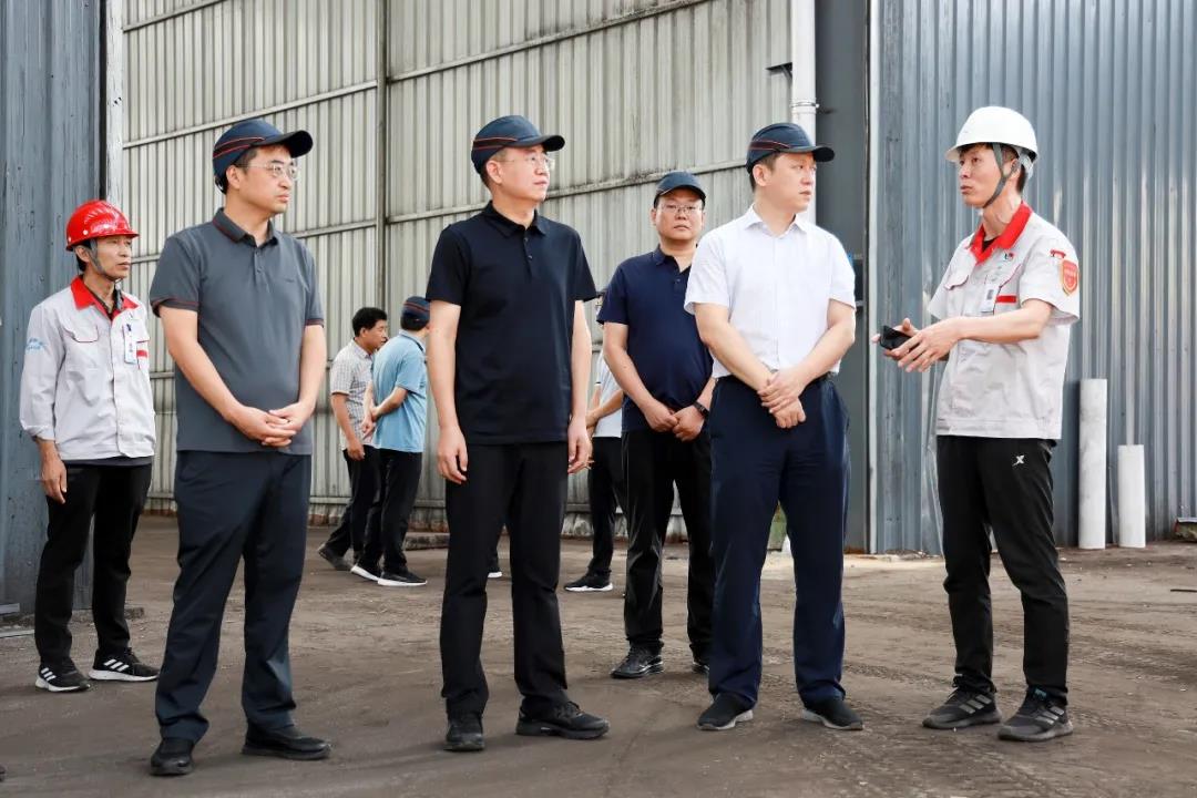 市委常委、副市長、翼城縣委書記王淵到華翔（翼城）新材料科技園現(xiàn)場辦公